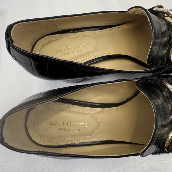 Liz Claiborne Croc Embossed Block Heel Loafers Black‎ W/Gold Chain Size 6 Classy - Picture 8 of 9